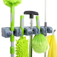 Praktischer Besenhalter für die Organisation von Werkzeugen in der Garage, Küche, Waschküche oder im Gartenhaus mit 6 Haken und 5 Schlitzen, stabil aus ABS-Kunststoff hergestellt