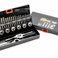 Hochwertiges BAER Gewindenschneider Set für professionelle Werkstätten und Handwerker, ideal zum Herstellen von Innen- und Außenbewehren nach ISO-Norm.