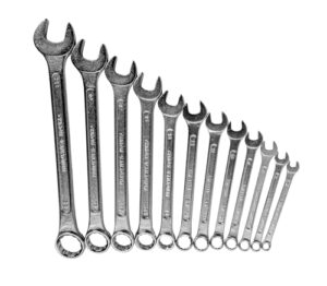 Hochwertige Gabelringschlüssel in einem Satz mit 12 verschiedenen Größen von 6 bis 22 mm, ideal für Heimwerker und Handwerker bei der Arbeit mit Metall