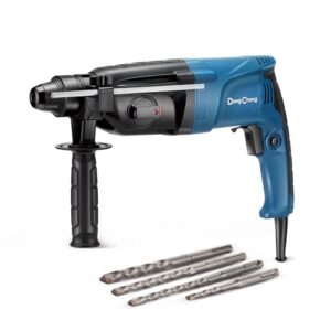 Professioneller Bohrhammer mit 800 Watt Leistung, Schlagenergie 2,8 Joule und Leerlaufdrehzahl von 0 bis 1200 U/min. Kompatibel mit 4 Drill Bit SDS plus, für Bohren bis 26mm geeignet.