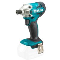 Bild eines Makita Schlagschraubers mit blauem und silbernen Farben, auf einem weißen Hintergrund, mit Glasabdeckung unter ihm.