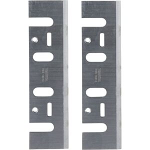 Zwei HSS Hobeleisen in Silber mit einer Länge von 110 mm von Makita, ideal für schnelles und glattes Schneiden, inklusive zwei Klingen