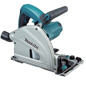 Professionelle Einschnittsäge Makita SP6000J mit effektiver Schnittbreite von 165 mm und Softstart-Funktion. Ideal für großzügige Projekte im Garten oder an der Werkbank.