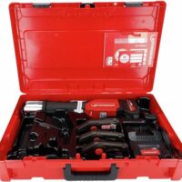 Professionelle Presse ROMAX 4000 für Installationen von Fittings aus Metall, Kunststoff und MSR bis 110 mm