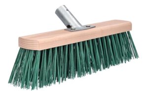 Holz Kehrbesen für Terrassen, Garagen und Wege mit PET-Borsten und Stielloch - Ideal für die Reinigung von Gärten, Pflaster und Straßen