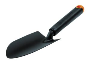 Ergonomische Blumenkelle für harte Böden mit langlebiger Stahlkopf und Kunststoffgriff, ideal zum Graben und Aufbrechen hartgebrannter Klumpen.