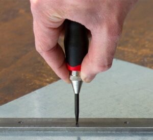 Ergonomischer Automatischer Körner mit einstellbarer Schlagkraft von 60 bis 130 N, ideal für verschiedene Anwendungen und bietet Präzision und Effizienz.