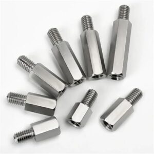 Abstandshalter aus hochwertigem 304 Edelstahl, männliche und weibliche Sechskant-Bolzen mit M10-Kopf, ideal für Bauprojekte und Werkstattanwendungen.