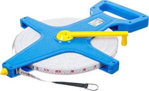 Hochwertiges Rollbandmaß aus Fiberglas mit 12 mm Breite und 100 m Länge, beidseitig markiert mit Zoll- und Meter-Skala