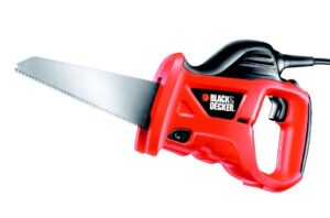 Elektrische Säbelsäge von BLACK+DECKER mit 400 Watt Leistung, ideal für das Sägen von Holz, Metall und Kunststoff, inklusive Holzsägeblatt (239mm)