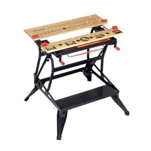 BLACK+DECKER flexible Werkbank mit großzügiger Arbeitsfläche, flexibler Gradeinteilung und Orientierungslinien für präzises Arbeiten, bis 250 kg belastbar
