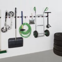 Gerätehalter-Set mit 6 Haltern, 2 Haken und einer Führungsschiene für die Organisation von Werkzeugen im Garten oder in der Garage