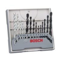 Bosch 15-teiliges Bohrer-Set mit verschiedenen Bohrern für Holz, Stein und Metall sowie einem praktischen Koffer zur Organisation des Inhalts.