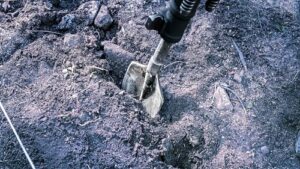 Professioneller Spatmeißel für Abbruchhämmer mit 30-mm-Sechskantschaft und abgerundeter Schneide