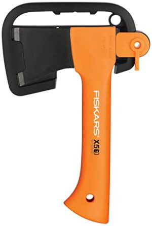 Hochwertiges Freizeitbeil von Fiskars mit antihaftbeschichteter Stahlklinge und Glasfaserverstärktem Kunststoff-Stiel, ideal für die Bearbeitung von Holz bis 3 cm