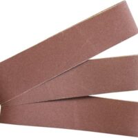 Hochwertiges Schleifband für Oberflächenbearbeitung und Entgratung von Holz, Eisenmetallen und nicht Eisenmetallen. Korund-Trägermaterial Polyester-Gewebe, rutschfeste Anbringung.