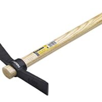 Hochwertiger Maurerhammer mit Holzgriff, ideal für den Einsatz in der Pflege und Bastelkiste