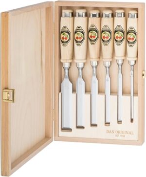Hochwertiges 6-teiliges Werkzeugset für Heimwerker und Profis, bestehend aus langen Stechbeiteln mit weißen Büchsenheften im Holzkasten, ideal für Holzverarbeitung wie Schneiden, Bearbeiten und polieren von Holzbrettern oder Bauteilen