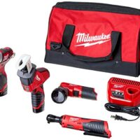 Ergänztes Werkzeugset von Milwaukee mit 5 Werkzeugen, 2 Batterien und Ladegerät für verschiedene Anwendungen