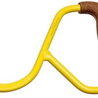 Hochwertiger Ziehhaken für diverse Anwendungen im Garten, gelbe Farbe, robuste Metallkonstruktion und ergonomischer Korkgriff.