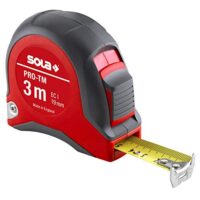 Das SOLA PRO-TM ist ein robustes Profi-Rollbandmaß mit Gürtelclip, ideal für Innen- und Außenmessungen und zur Verwendung in verschiedenen Umgebungen. Das 19 mm breite Stahlband ist gelb lackiert und besitzt eine hoch abriebfeste Antireflexlackierung.