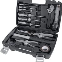 Werkzeug-Set für den Haushalt mit 32 Teilen aus hochwertiger Stahllegierung, ideal für Heimwerker und Haushaltsarbeiten.
