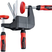 Ergänzung für Werkstatt, BESSEY Türfutter-Richtzwinge TFM-2K mit Ausladungs-Maßen 70 mm, exakte Ausrichtung und Fixierung von Türfuttern