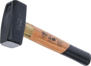 Hochwertiges Werkzeug BGS 3865 mit Holz-Stiel und Stielschutzhülse, geeignet für Arbeiten im Steinmetzgewerbe und Antreiben von Schlagwerkzeugen.