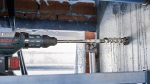 Hochwertiger Bosch Bohrer für Beton, SDS max Break Through, Ø 55 mm, professionelles Zubehör für Bohrhammer