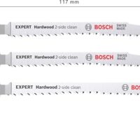 Das Bosch 3x Stichsägeblatt Set Expert 'Hardwood 2-Side Clean' für Küchenarbeitsplatten und kunststoffbeschichtete Platten mit einer Länge von 117 mm.