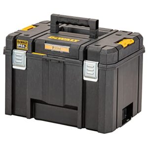 Tiefgründige Werkzeugbox mit großem Volumen, robust und sicher vor Spritzwasser und Staub. Kombinierbar mit anderen TSTAK-Boxen.