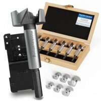 Umfassendes Forstnerbohrer Set mit 13 Holzbootern in beliebten Größen von Ø 15-40 mm und extra Bohrschablone für 35 mm Topfscharniere für professionelle Ergebnisse bei der Materialabtragung