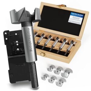 Umfassendes Forstnerbohrer Set mit 13 Holzbootern in beliebten Größen von Ø 15-40 mm und extra Bohrschablone für 35 mm Topfscharniere für professionelle Ergebnisse bei der Materialabtragung
