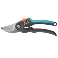 Gardena PremiumCut Flex Gartenschere, Bypass-Schnitt, für frisches Holz, 24 mm Schnittdurchmesser, ergonomische Griffe, PowerCoating-Klingen, in Deutschland hergestellt