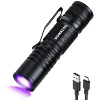 Portabiles UV Licht für Urinuntersuchungen an Haustieren, Geldscheinkontrolle und andere Anwendungen. 395nm Zoombare Ultraviolett-Taschenlampe mit abnehmbarer Clip-Fassung.