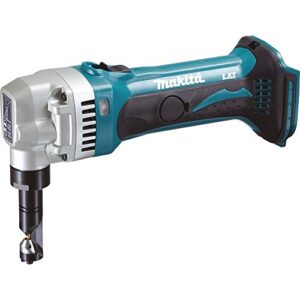 Der Makita XNJ01Z ist ein leistungsstarkes Werkzeug für Heimwerker, das mit seiner 18V Lithium-Ionen-Batterie eine lange Akkulaufzeit und hohe Leistung bietet. Ideal für das Schneiden von Dachblechen mit einer Dicke von bis zu 16 Gauge.