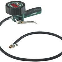 Das Metabo Reifenfüllmessgerät RF 80 D ist ein leistungsstarkes Gerät, das sich perfekt für Ihre Arbeit eignet. Mit seiner hochpräzisen Messung und einfachen Bedienung kann es Ihnen helfen, Ihre Reifen mit der nötigen Präzision aufzufüllen.