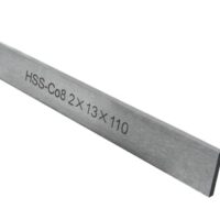 Ergiebiges HSS-Ersatzmesser von PAULIMOT, ideal für Heimwerker und Werkstatt. 2 x 13 x 110 mm Größe, universeller Schliff für Stahlbearbeitung.