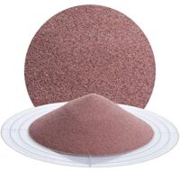Mehrwegstrahlmittel aus Granatsand für abrasive Reinigung von Oberflächen, Sanierung von Sandstein, Marmor und Granit, Entfernen von Lacken und Anstrichen sowie Grafittientfernung.