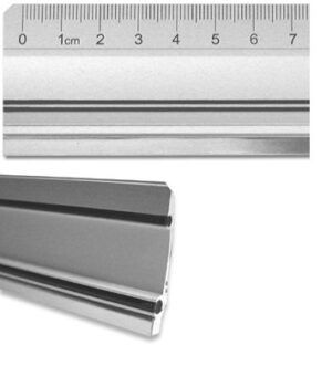 Aluminiumlineal mit Stahlkante 50cm - hochwertiges Werkzeug mit antirutschbeschichtung und metrischer Skala