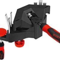 BESSEY Winkel-Türfutter-Richtzwinge mit Futterstärken von 8 bis 30 mm und Verstellweg 32 mm, für sauber fixierte und stabilisierte Futterecken