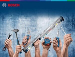 Bosch Professional Universal Klappmesser mit Klingenfach im Metall-Griff, inklusive 3x Klingen und Blister