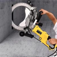 Hochfrequenz-Ringsäge für effizientes und zuverlässiges Schneiden von Beton, Stahlbetonwände und Ziegelwände. Leistungsstarke 5000-W-Betonwandschneidemaschine mit bürstenlosem Permanentmagnetmotor.