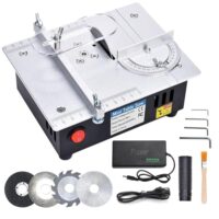 Mini Tischkreissäge mit 4 Klingen, 7-Gang-Netzteil Einstellbarer Präzisions Table Saw, 96W Tragbare 0,1-15mm Sägeblatt Höhenverstellbarer und Sicherheitsklappe für Holzbearbeitung