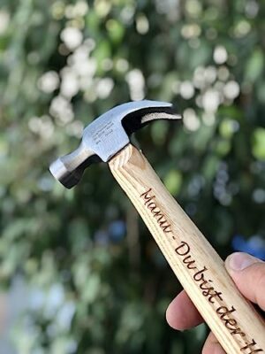 Personalisierter Hammer Holz mit Gravur Namen, ideal zum Zimmern und Schrauben, einzigartiges Geschenk für Geburtstage, Vatertag oder Valentinstag