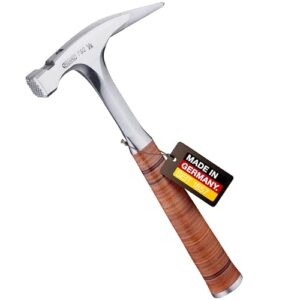 Picard Ganzstahl-Latthammer mit korrosionsgeschütztem Material und ergonomischem Ledergriff für effiziente Arbeit bei optimaler Balance und Handhabung.