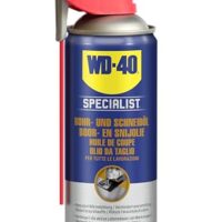 Bild eines klappbaren Sprührohrs, das ein WD-40-Spezialbohr- und Schneidöl enthält. Das Produkt ist für alle Metalle geeignet und reduziert Reibung und Verschleiß.