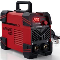 Detailansicht des ARCCAPTAIN ARC200 Elektroden Schweißgeräts, das ein robustes Eckschutz und Heißstart-Funktion hat. Perfekt für den Einsatz in der Werkstatt oder auf dem Bauernhof.