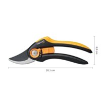 Fiskars Bypass-Gartenschere mit Plus SmartFit P541 für frische Äste und Zweige, antihaftbeschichtet, Edelstahl-Klingen, Länge: 20,1 cm, Schwarz/Orange