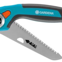 Handliche und zuverlässige Klappsäge für Gartenarbeiten und Outdoor-Aktivitäten. Qualitätsfederstahl, grandiose Sägeleistung, präziser Schnitt.